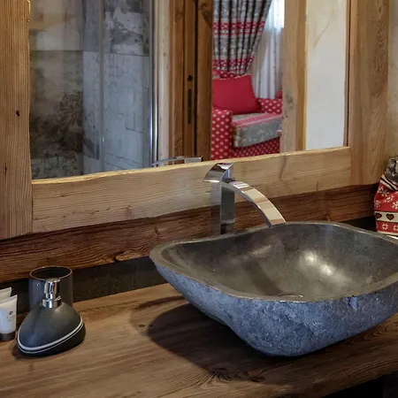 Matterhorn Francois - Alpine With Private & Breakfast